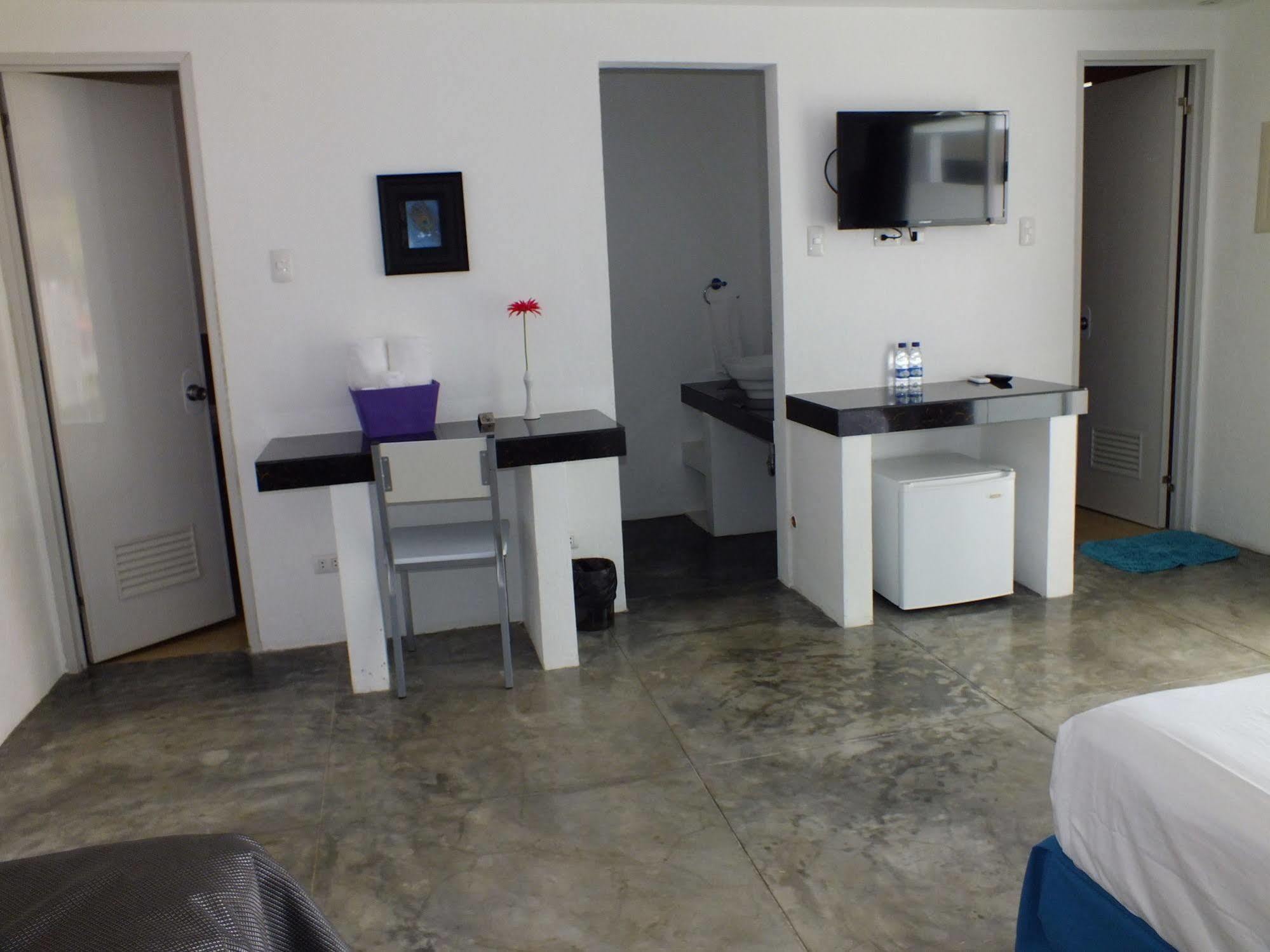 Paboreal Boutique Hotel Puerto Princesa Zewnętrze zdjęcie